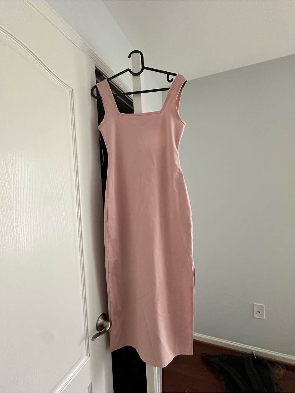 Elegant Pink Square-Neck Midi Dress